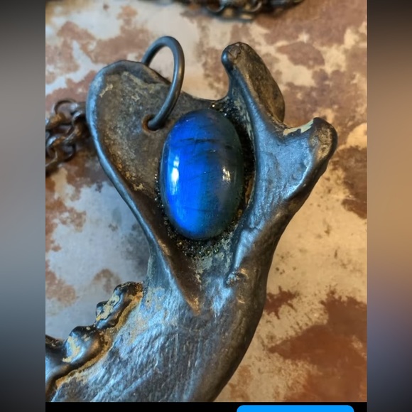 S O L D ETHICALLY SOURCED from the Appalachian Foothills… - Picture 4 of 9